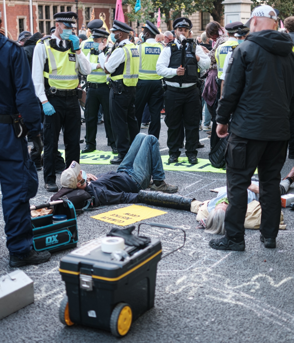 Figure 2: Unconventional protest for effective climate mitigation measures.