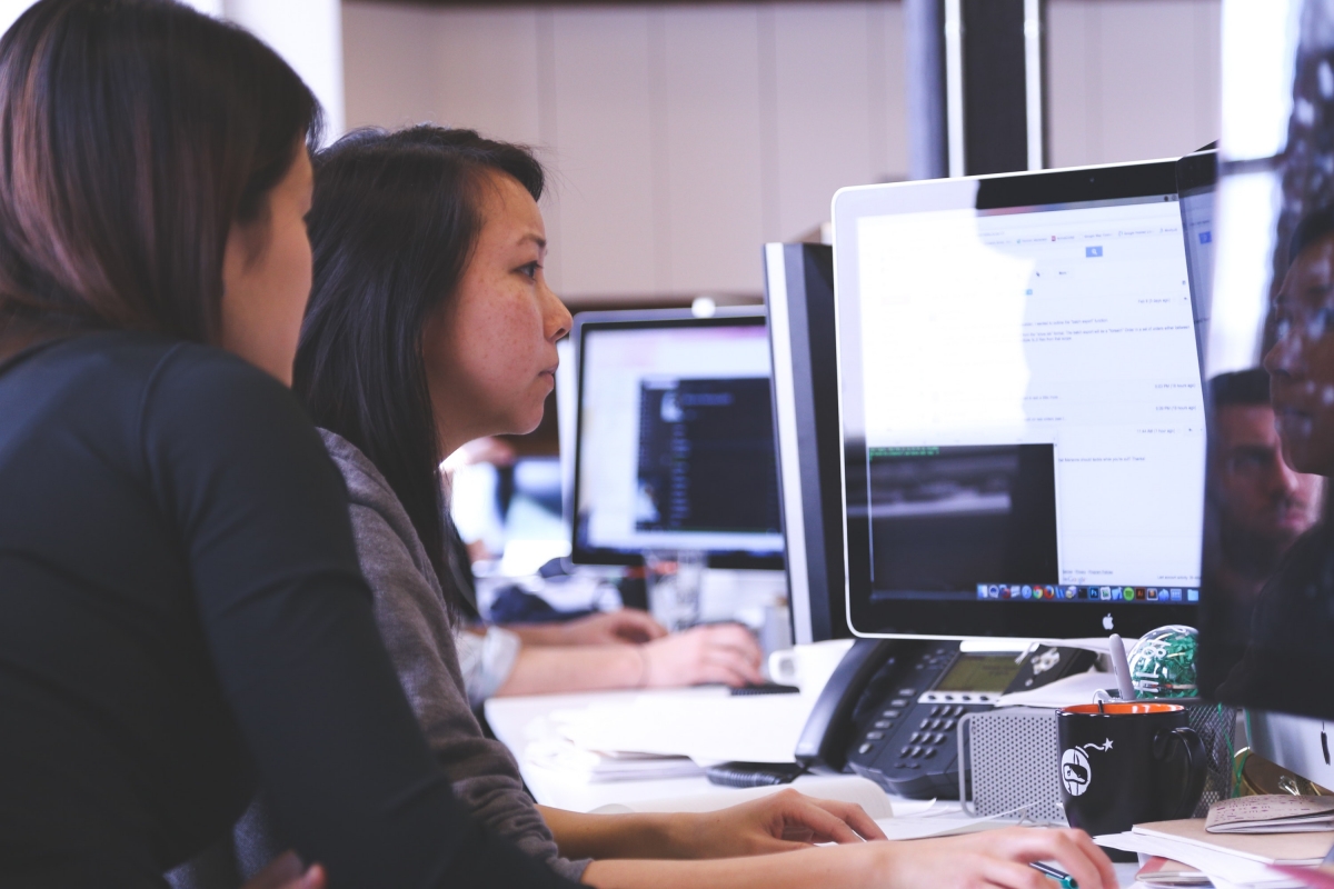 To communicate research outputs quickly, many researchers now do not wait for traditional publication channels to process their manuscripts, but rather publish their findings in advance on online servers for scientific papers. Image from Pexels.
